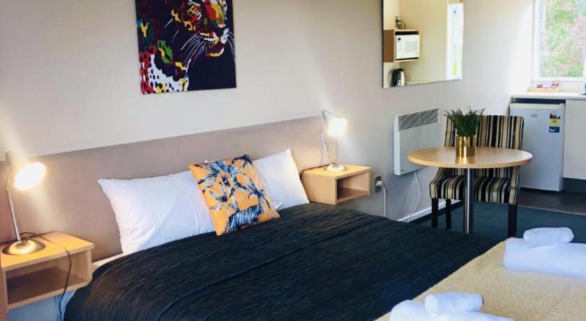 Christchurch Motel Екстер'єр фото